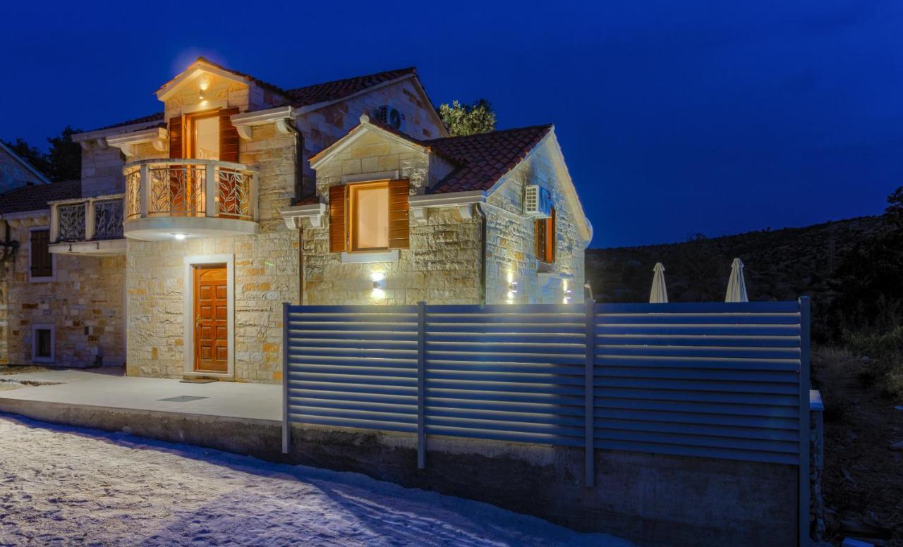 Villa Izabela With Private Pool And Beautiful View Dracevica