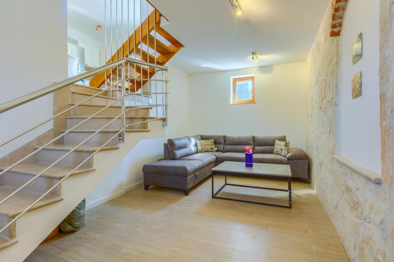 Villa Izabela With Private Pool And Beautiful View Dracevica